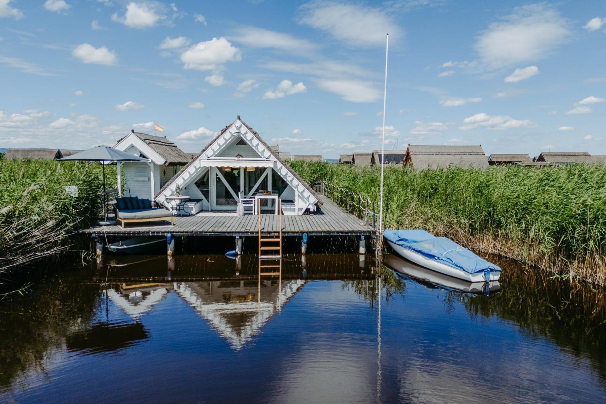 Seehuette Neusiedlersee - Seehaus Inklusive Elektroboot Rust Ngoại thất bức ảnh